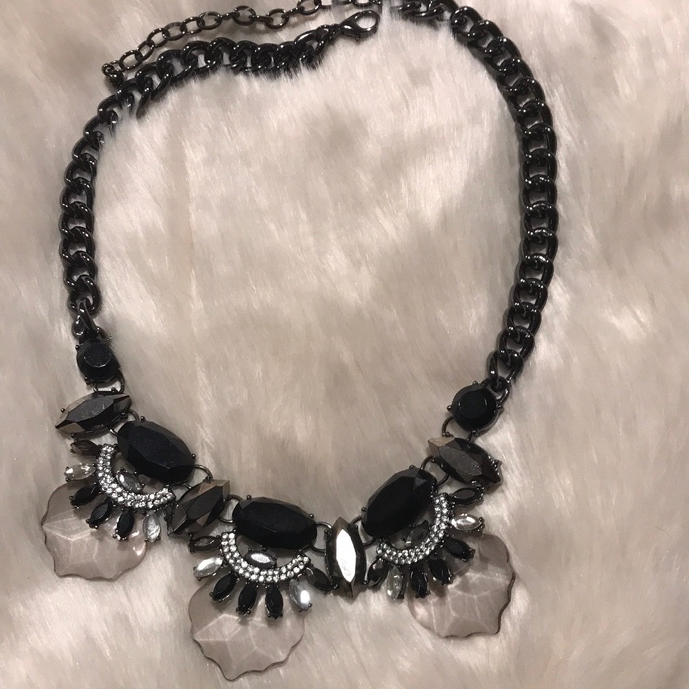 Black stone and crystal black rhodium necklace🖤